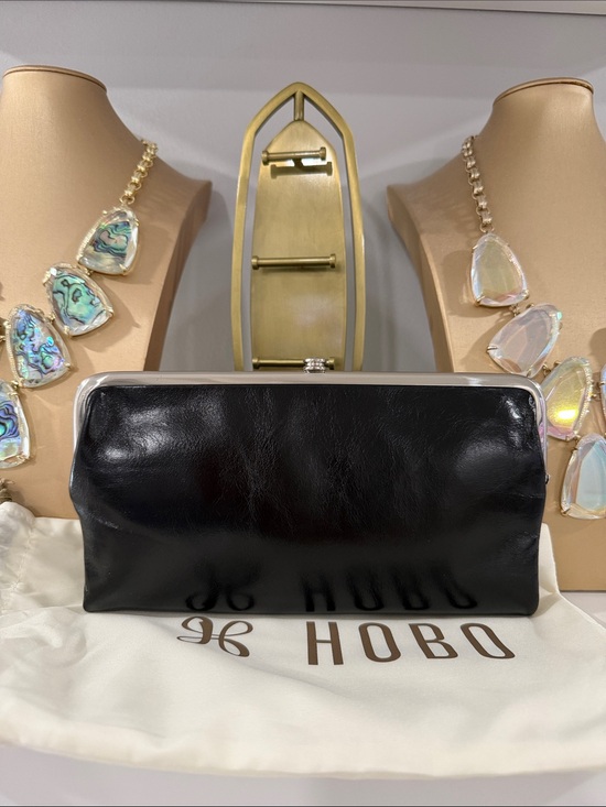 HOBO Handbags - Hobo Lauren Clutch Wallet - New